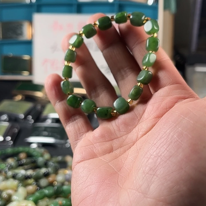 和田玉未镶嵌珠宝半成品