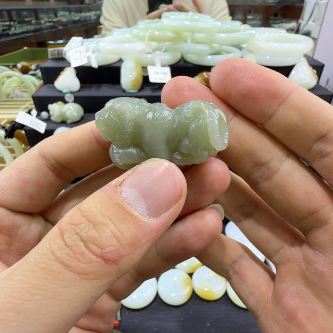 和田玉未镶嵌吊坠(赠链)新疆和田玉