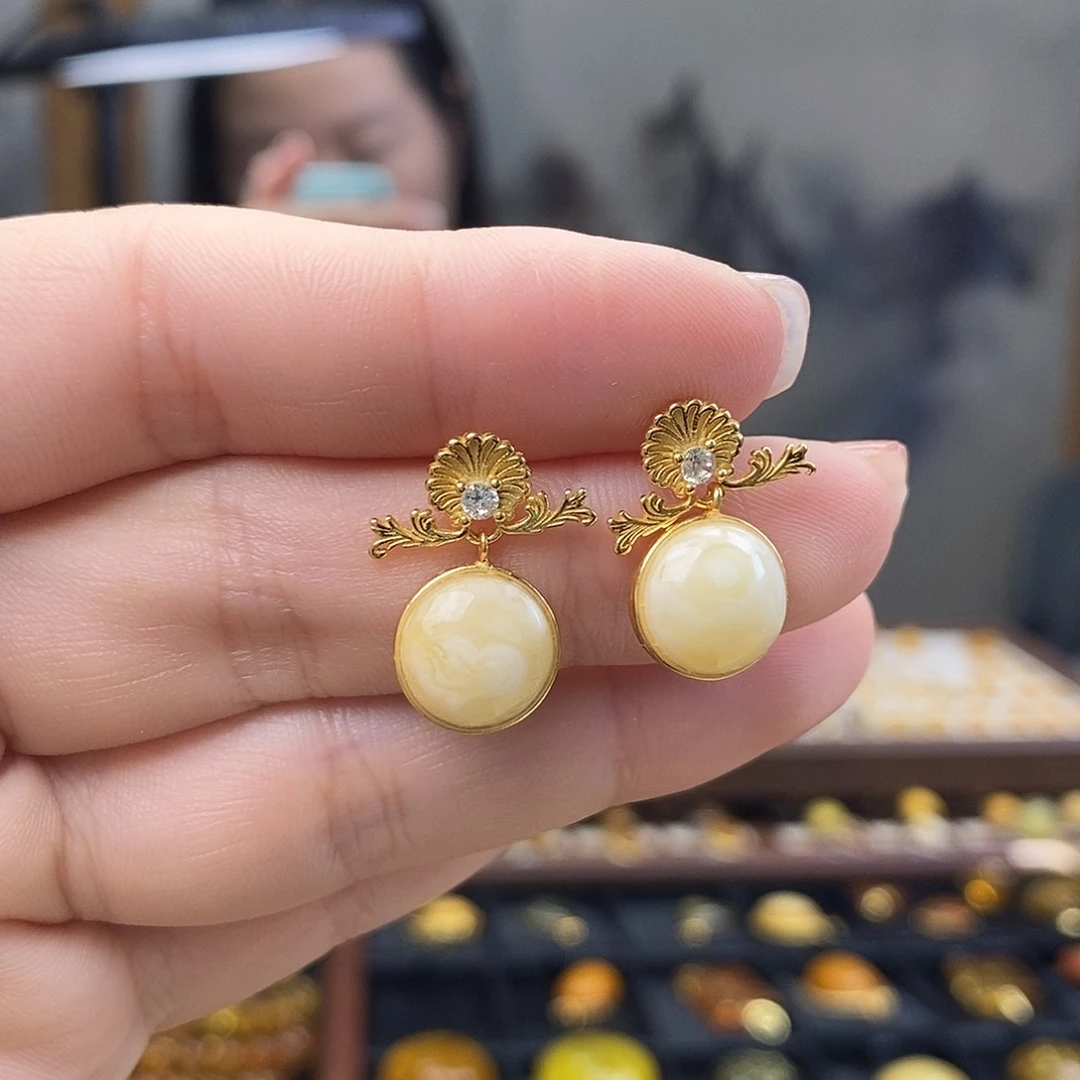 琥珀未镶嵌裸石成品