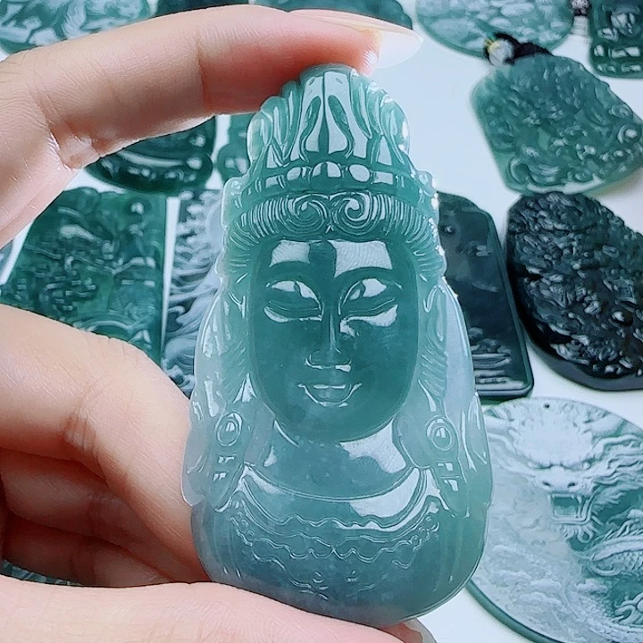 翡翠未镶嵌颈饰多样性发货天然的A货翡翠