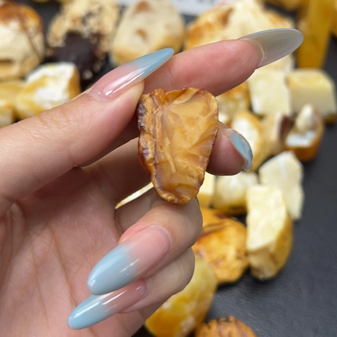 定制琥珀未镶嵌离*蜜蜡