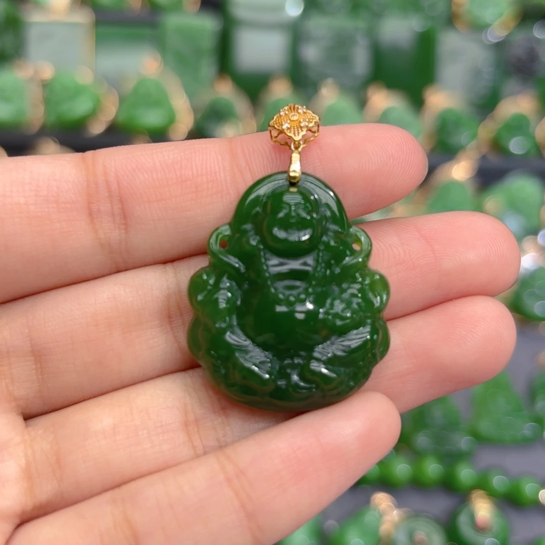 颈饰18K金镶嵌和田玉（碧玉）