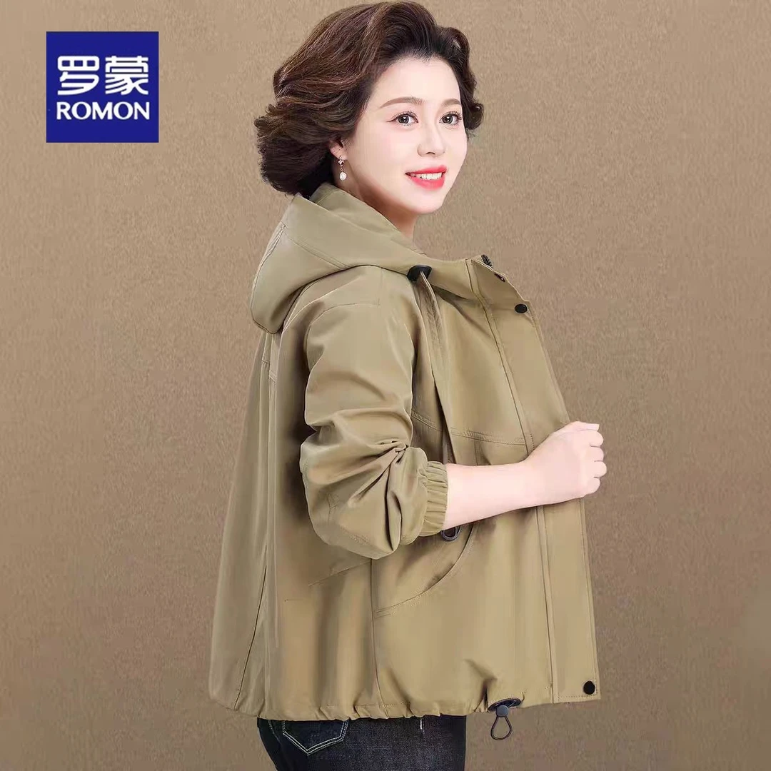 罗蒙妈妈秋装2025新款外套宽松中老年春秋季夹克套装女短款矮个子