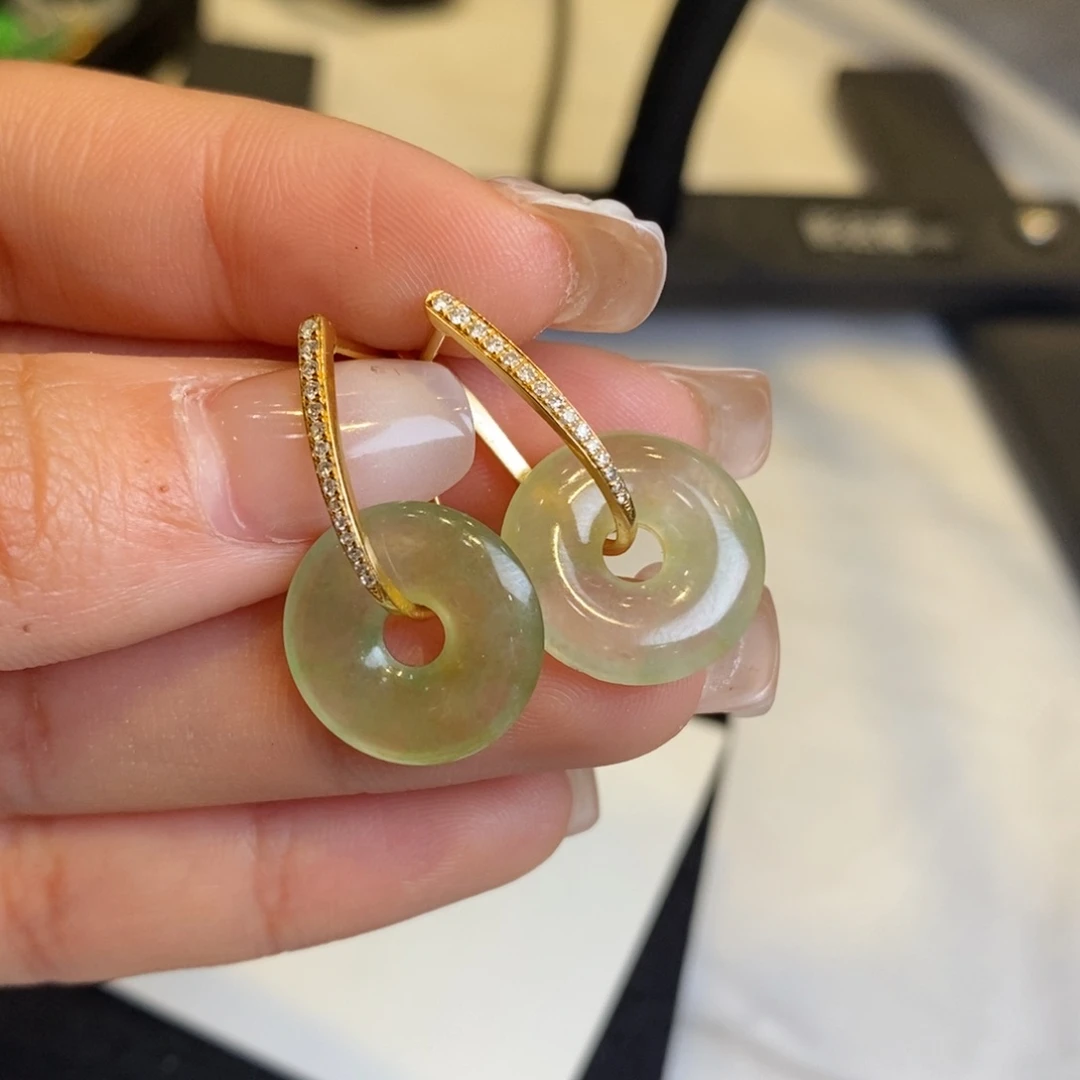 翡翠耳饰18K金镶嵌设计款甜甜圈耳包