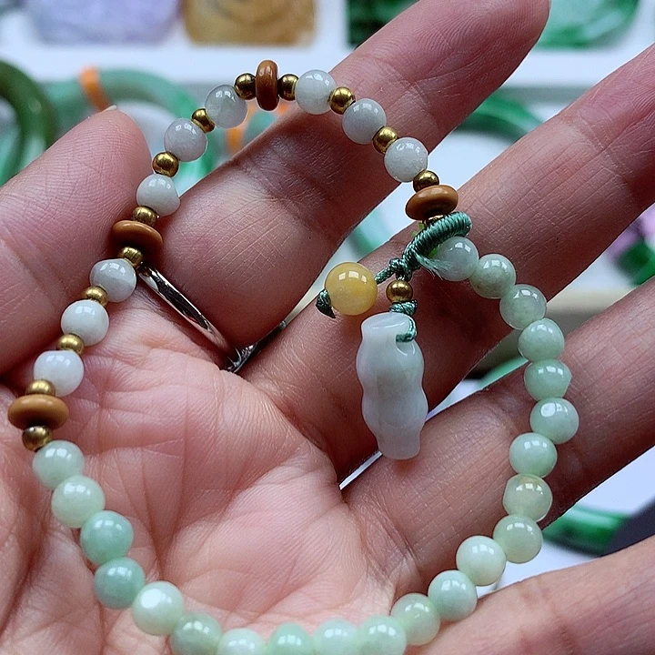 颈饰未镶嵌翡翠翡翠