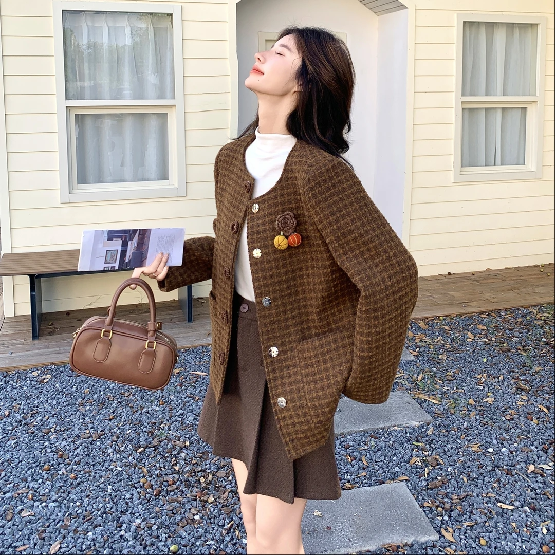 复古慵懒风气质百搭款大衣女2025秋冬新款设计感俏皮减龄毛呢外套