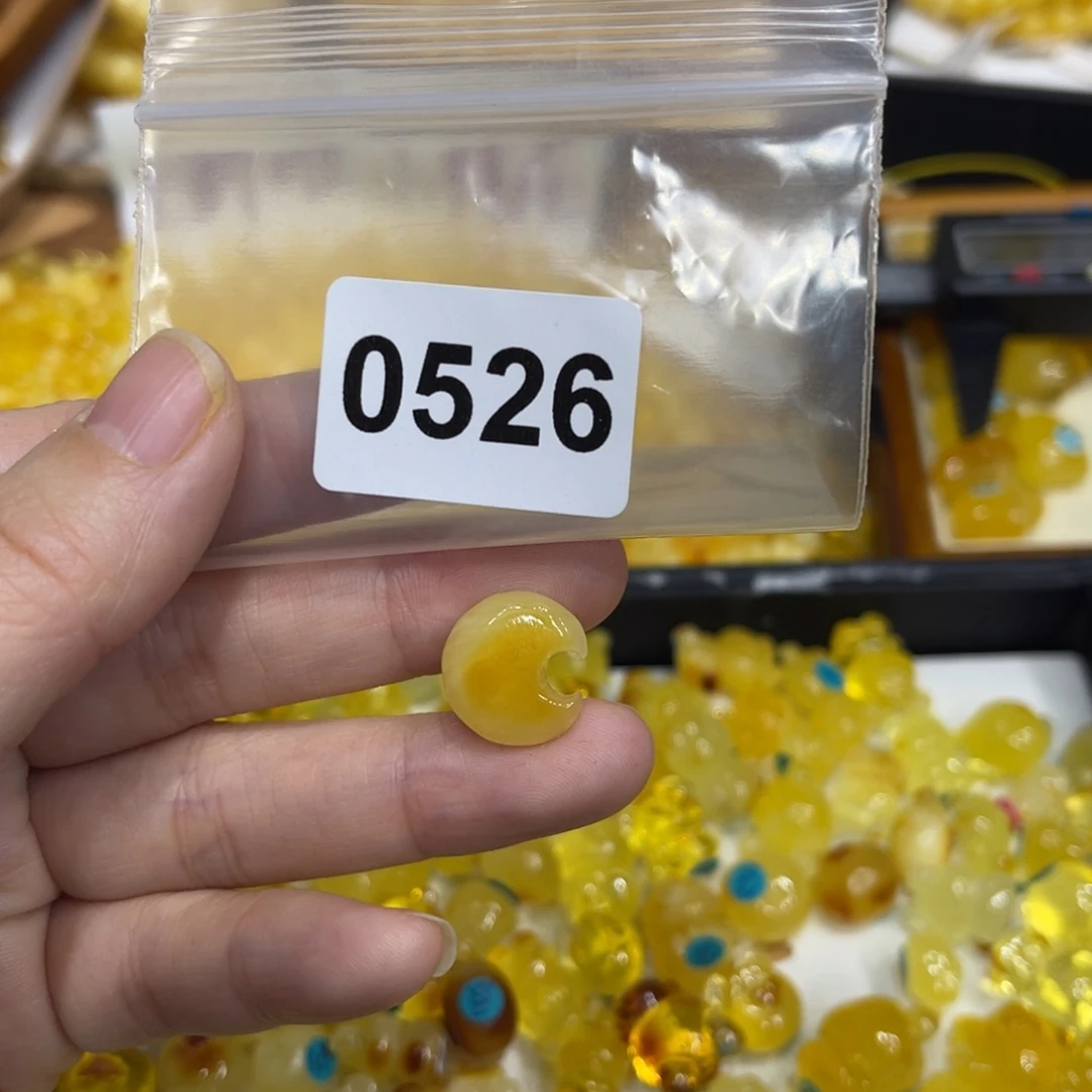 琥珀珠宝奇石未镶嵌