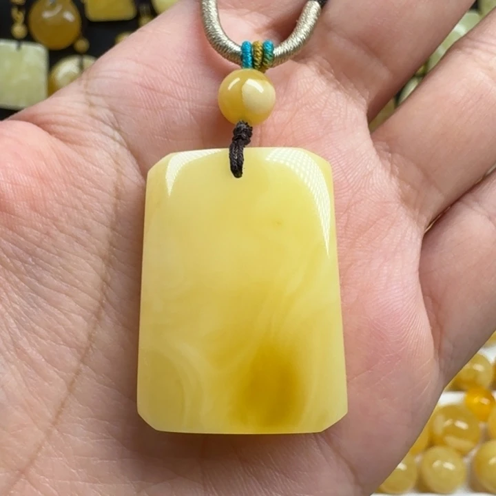 蜜蜡未镶嵌珠宝奇石