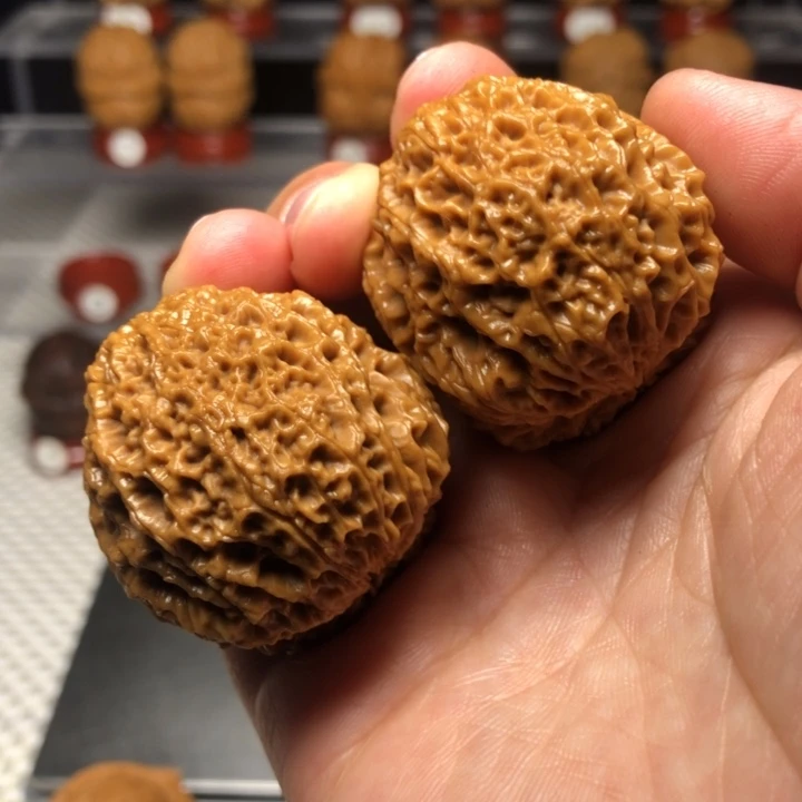 文玩核桃把件7龙鳞绣球