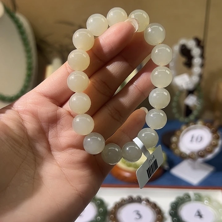 和田玉未镶嵌手串