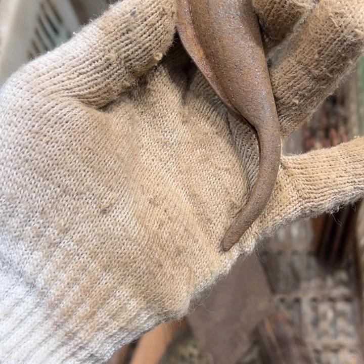 天***下一物一图，工艺品。