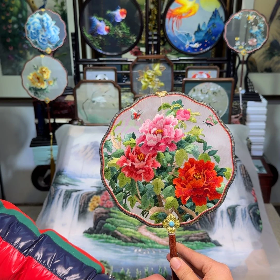 刺绣刺绣工艺精湛