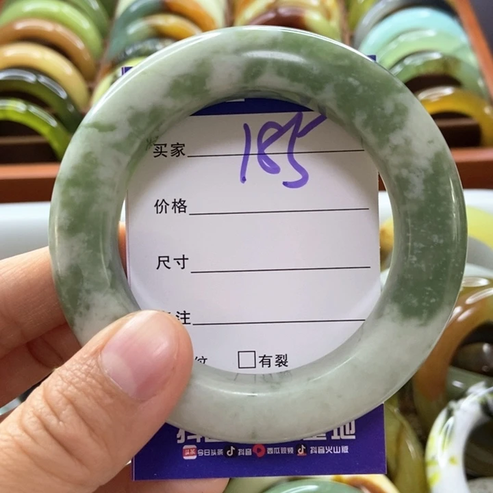 蛇纹石玉未镶嵌手镯芯*