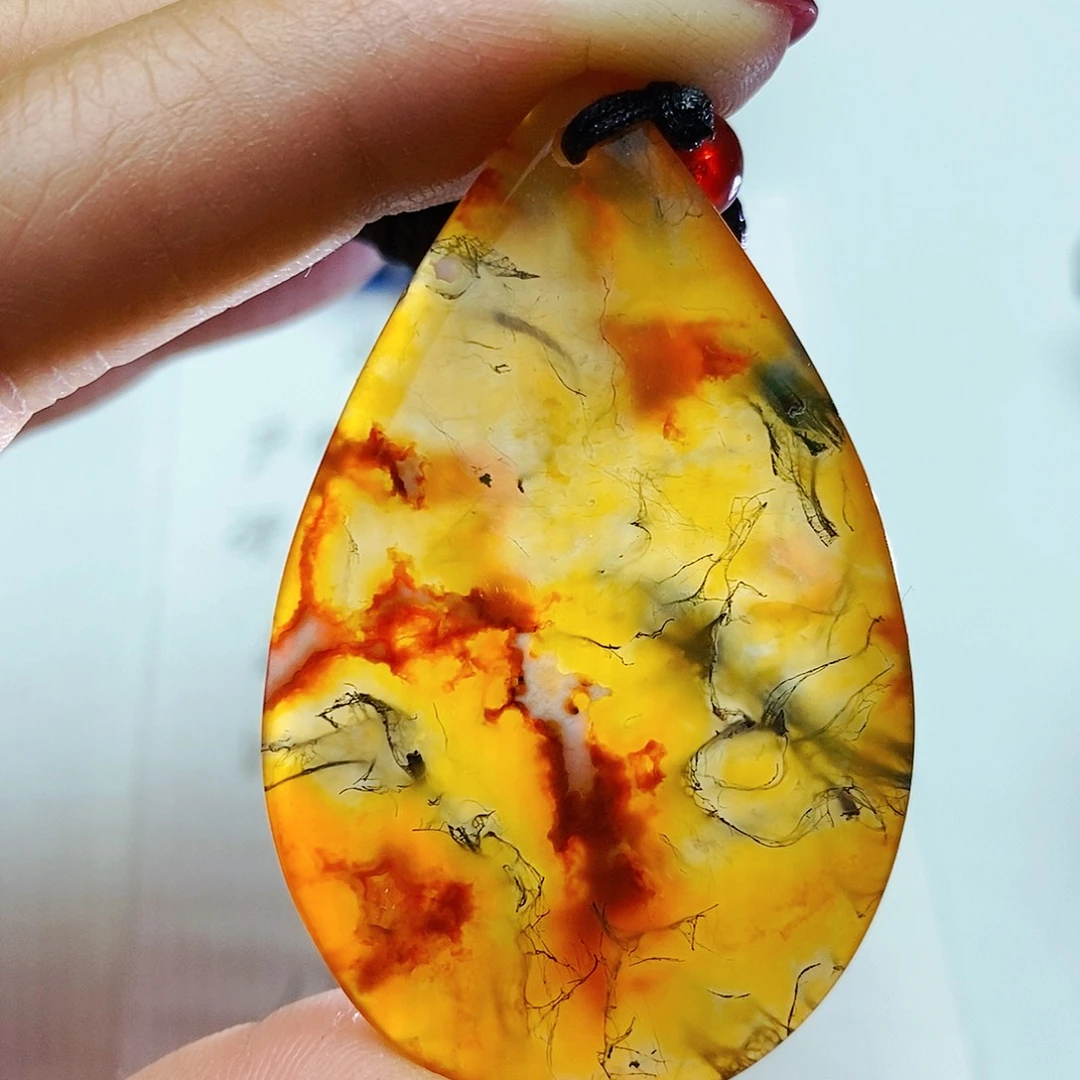 玛瑙/玉髓颈饰未镶嵌兰**士