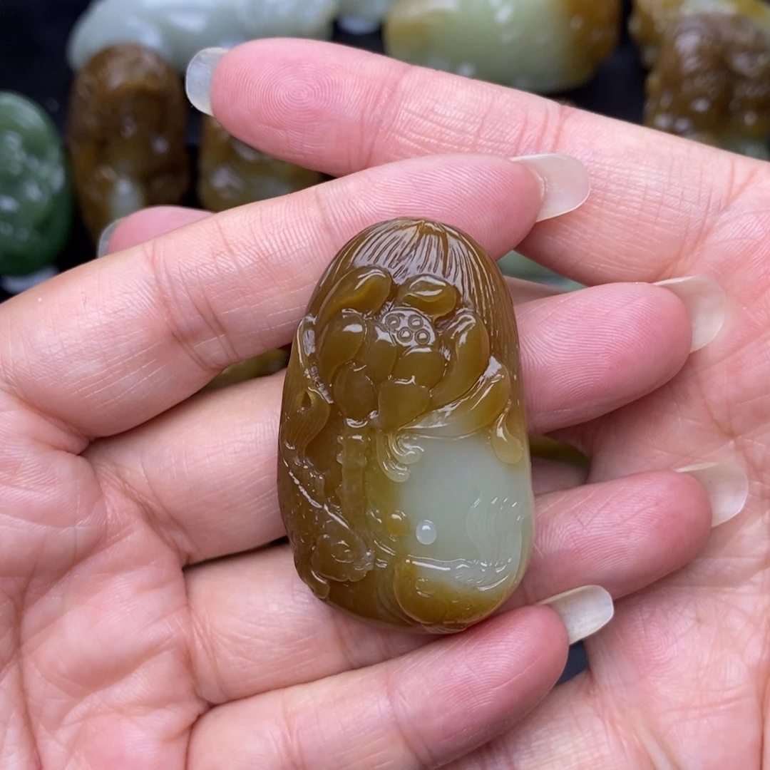 和田玉未镶嵌挂件