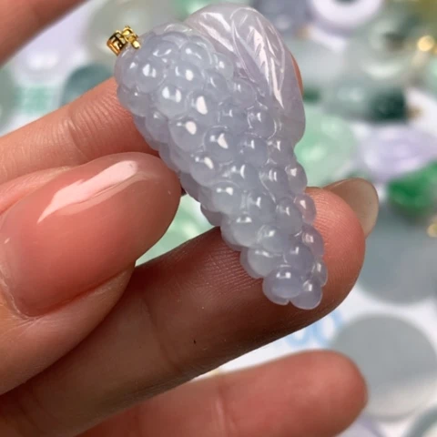 翡翠颈饰未镶嵌翡翠