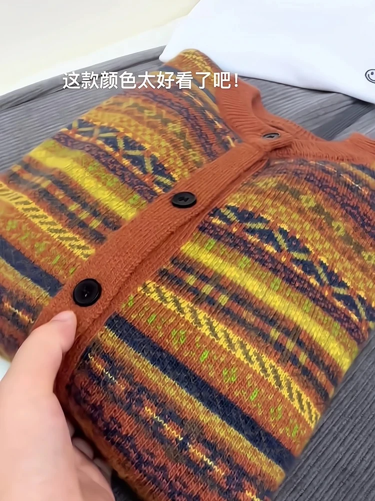 重磅浣熊绒羊毛！秋季新款提花开衫彩虹条纹针织衫1