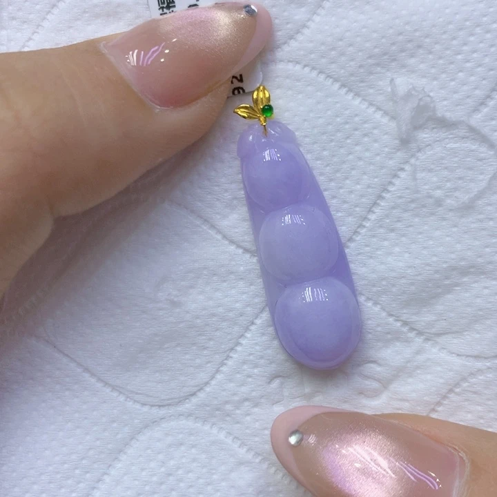 颈饰18K金镶嵌翡翠