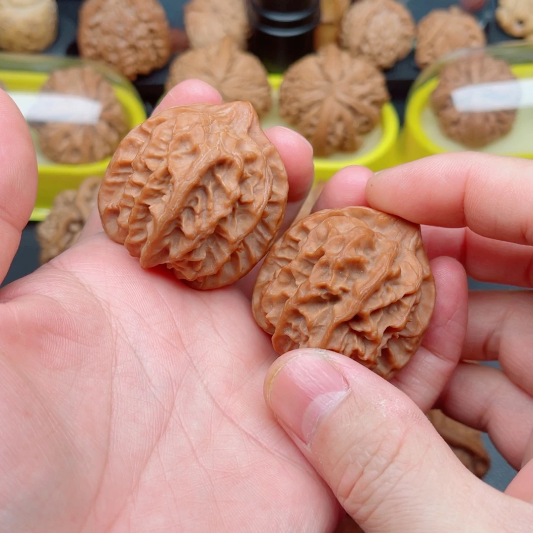 文玩核桃吊坠曹大龙狮子头41×43×43