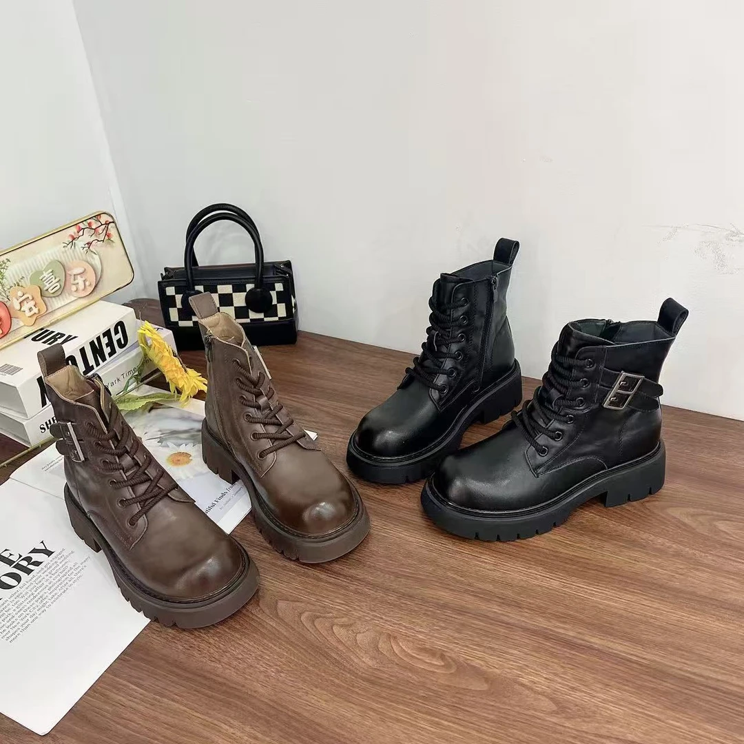 5132C   新款时尚圆头复古机车马丁靴加绒