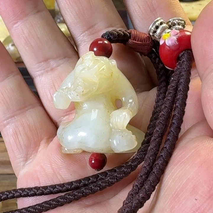 和田玉颈饰未镶嵌枫*