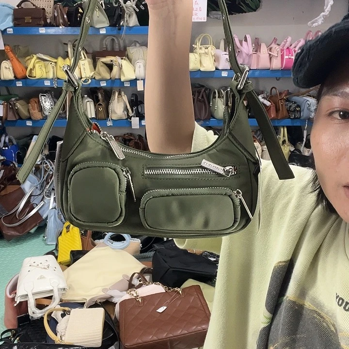 蚕丝默认部队不换，看清楚再拍哟