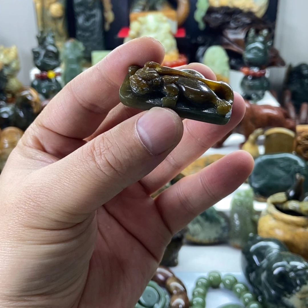 岫岩河磨玉（透闪石质玉）未镶嵌挂件