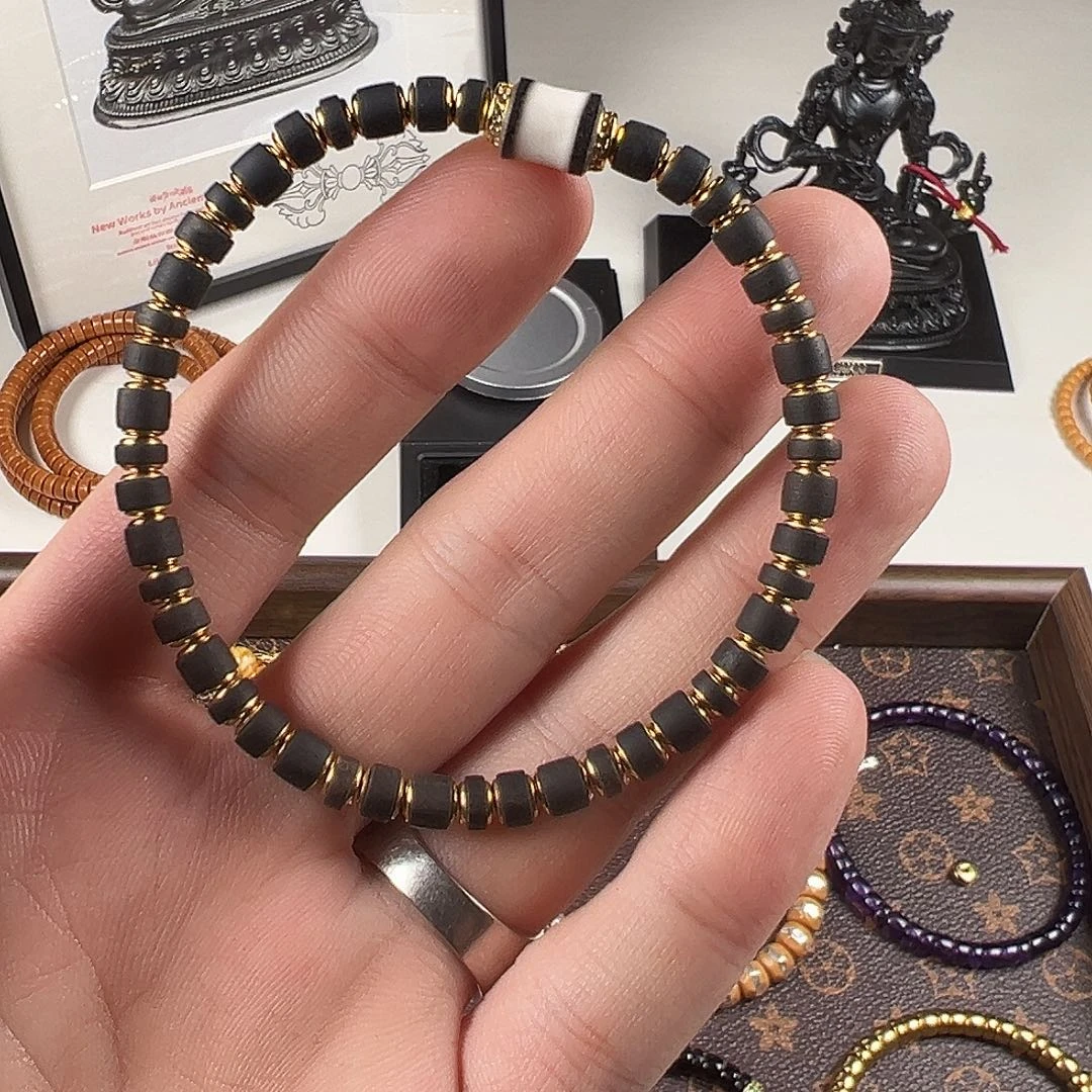 椰蒂吊坠溜达玩溜达玩