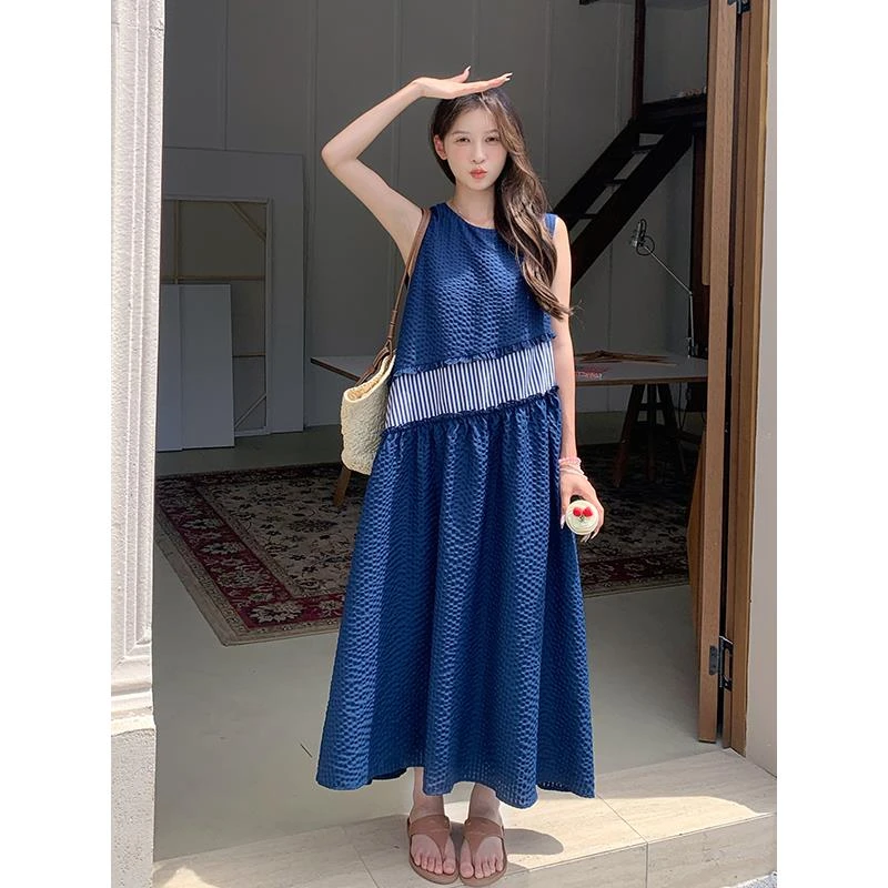 深蓝色拼接无袖背心裙女2025年夏季新款时尚独特绝美超火减龄裙子
