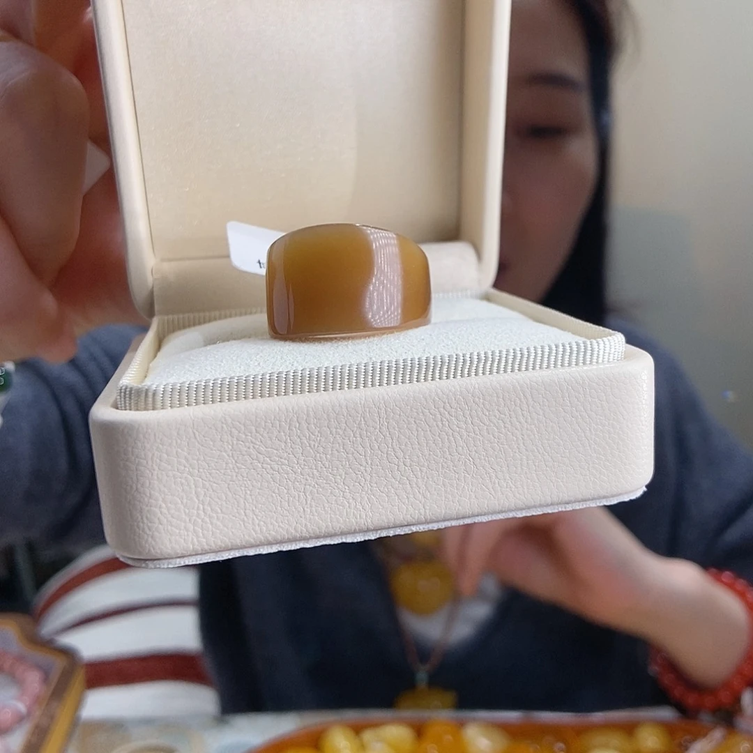 和田玉（糖玉）戒圈未镶嵌小蛮腰