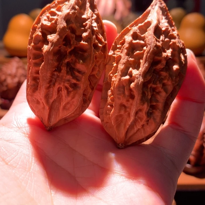 文玩核桃吊坠楸玥核129