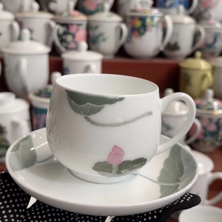 陶瓷醴陵手绘釉下五彩杯碟，2等