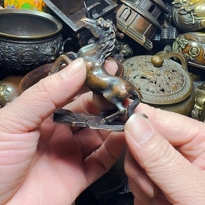 铜器摆件收收藏藏