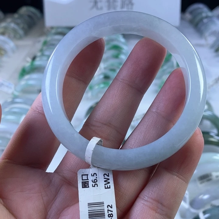 翡翠未镶嵌手镯发一个