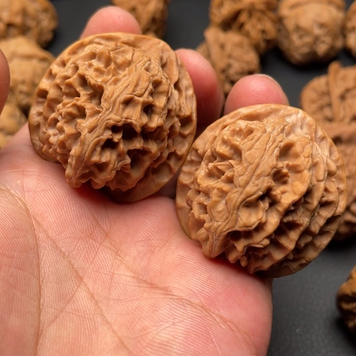 文玩核桃把件苹果园