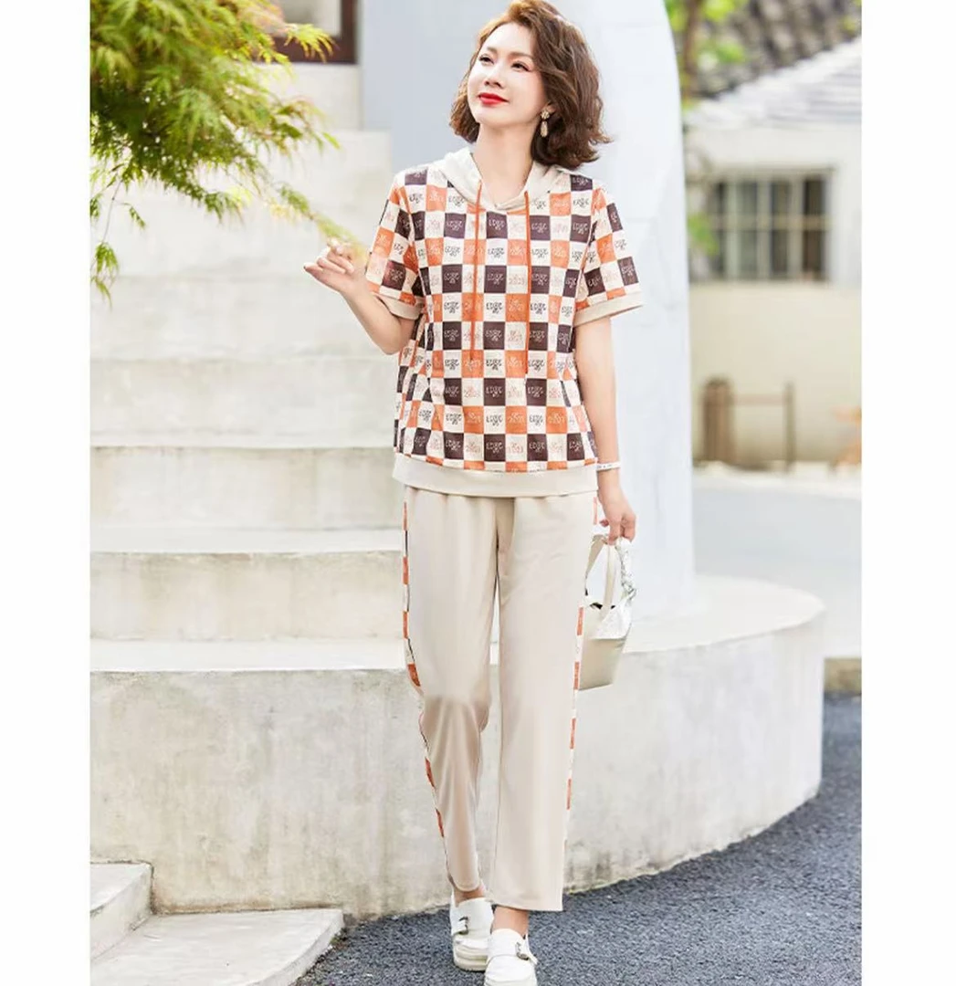 1084-时尚休闲连帽棋盘格女装减龄运动套装