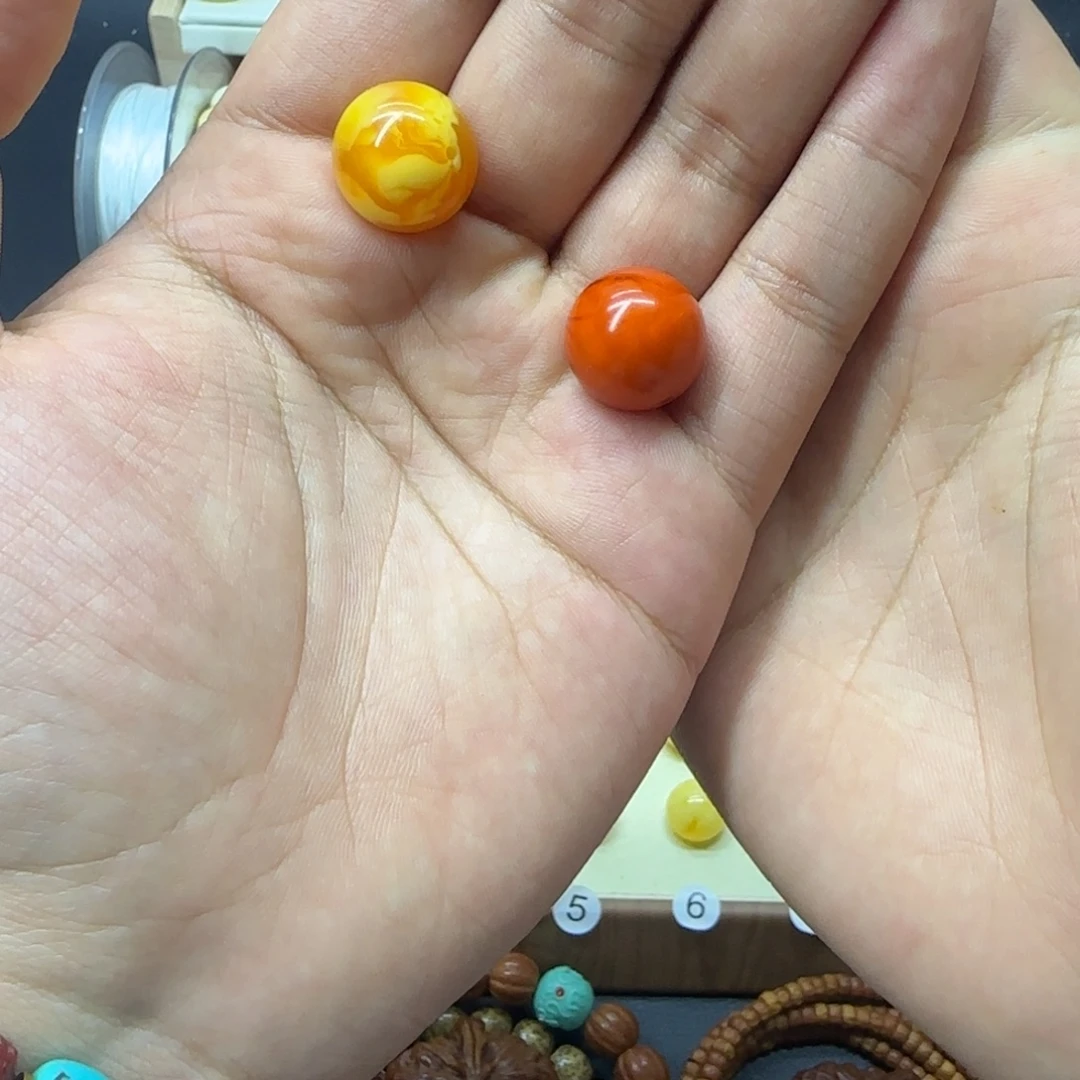 往***^琥珀未镶嵌裸石..