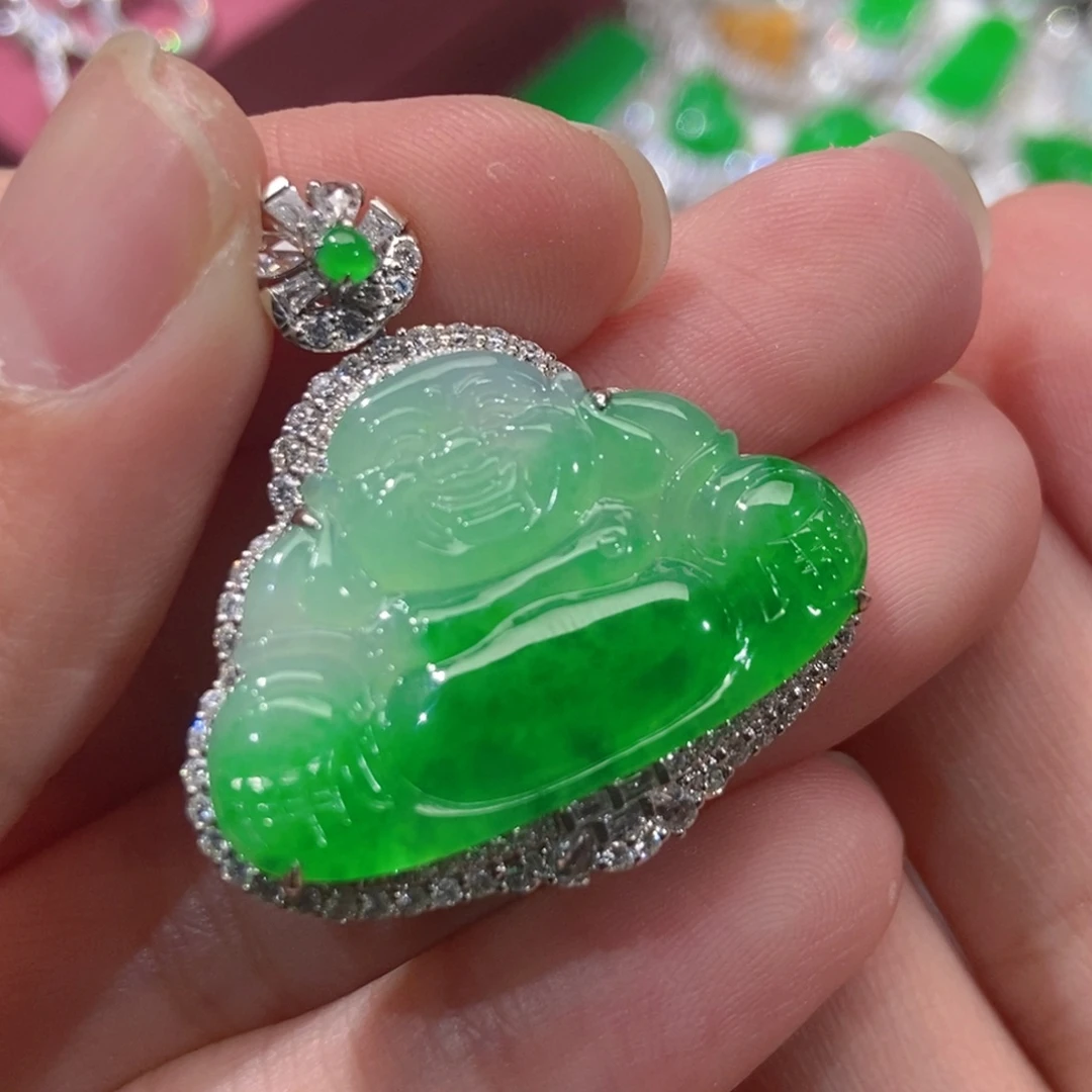 翡翠18K金镶嵌颈饰天然缅甸A货翡翠