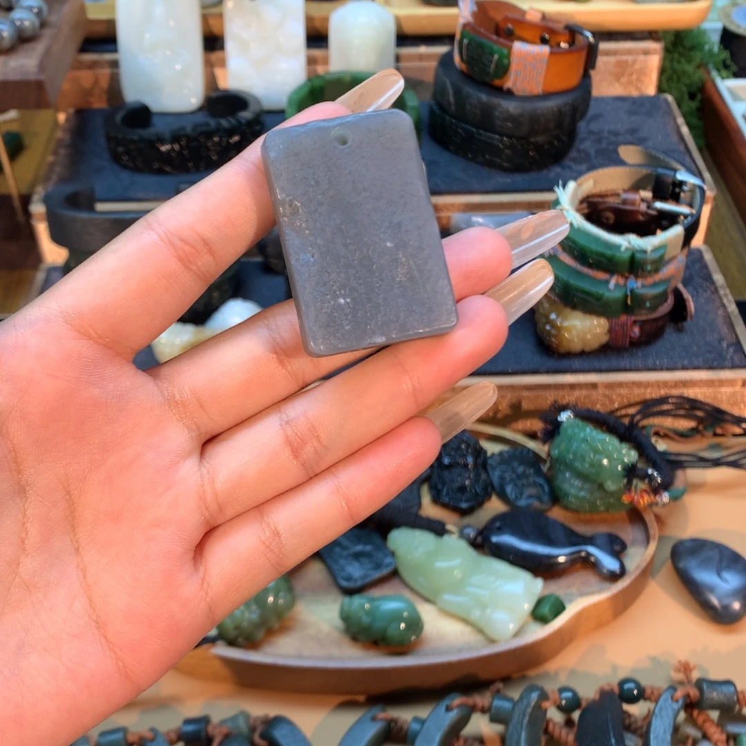 和田玉（糖玉）未镶嵌挂件