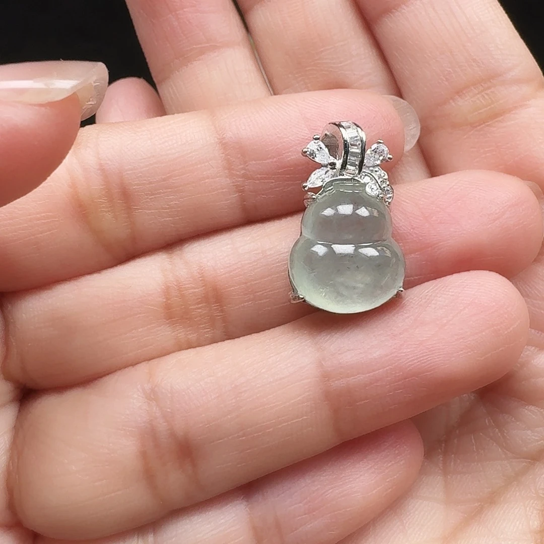 D***W翡翠银S925镶嵌颈饰