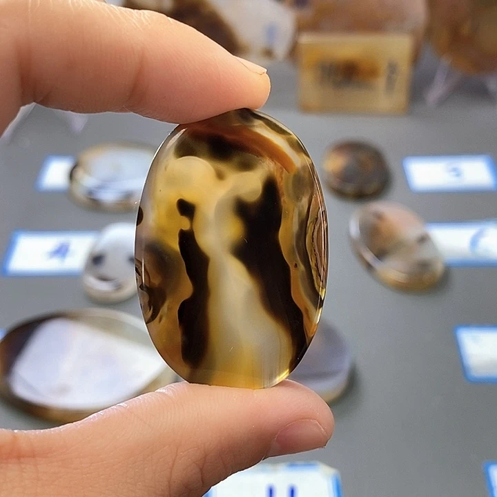 玛瑙/玉髓未镶嵌珠宝半成品