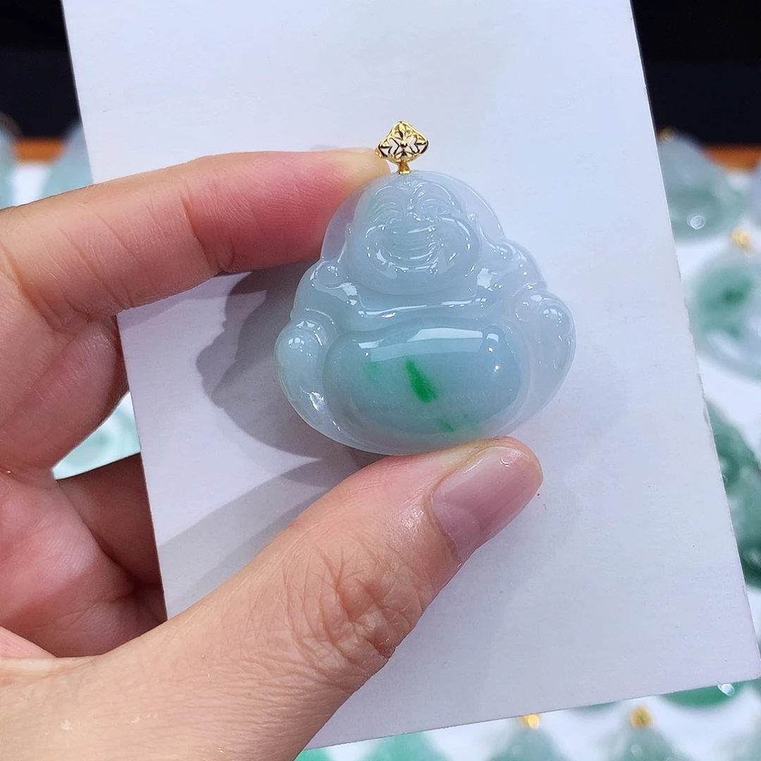 翡翠18K金镶嵌颈饰翡翠吊坠