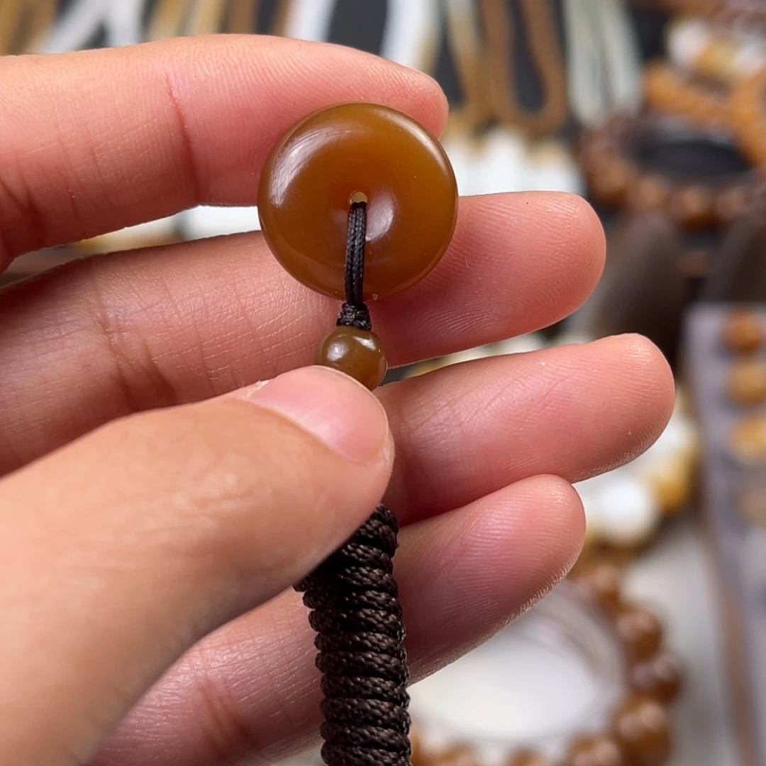 和田玉（糖玉）未镶嵌颈饰