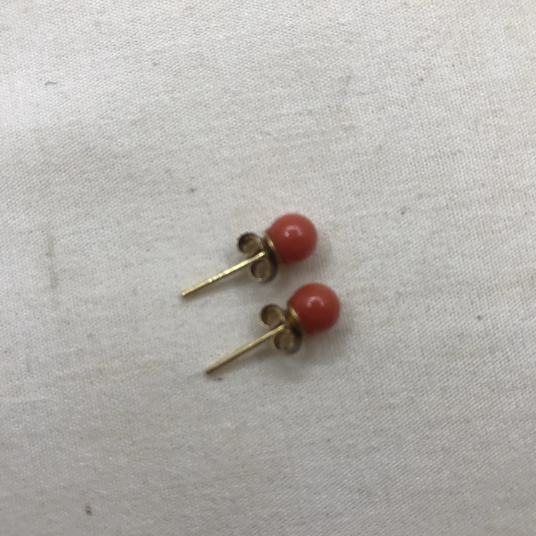 纯天然珊瑚沙丁耳钉