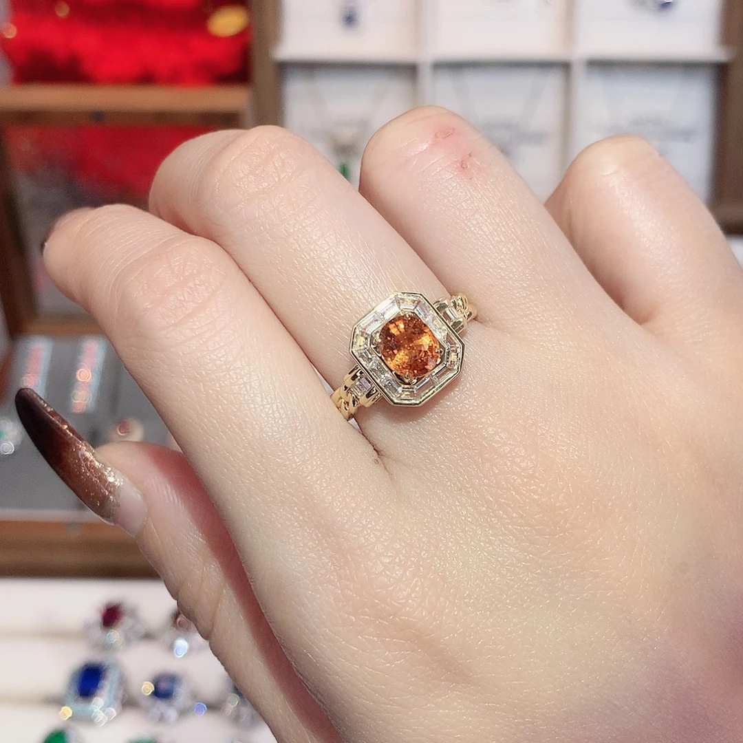 石榴石（芬达石）18K金镶嵌戒指1.13ct/天然宝石/七天无理由