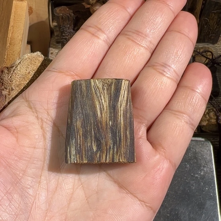 吊坠沉香棋楠沉香乌身吊坠6.2克