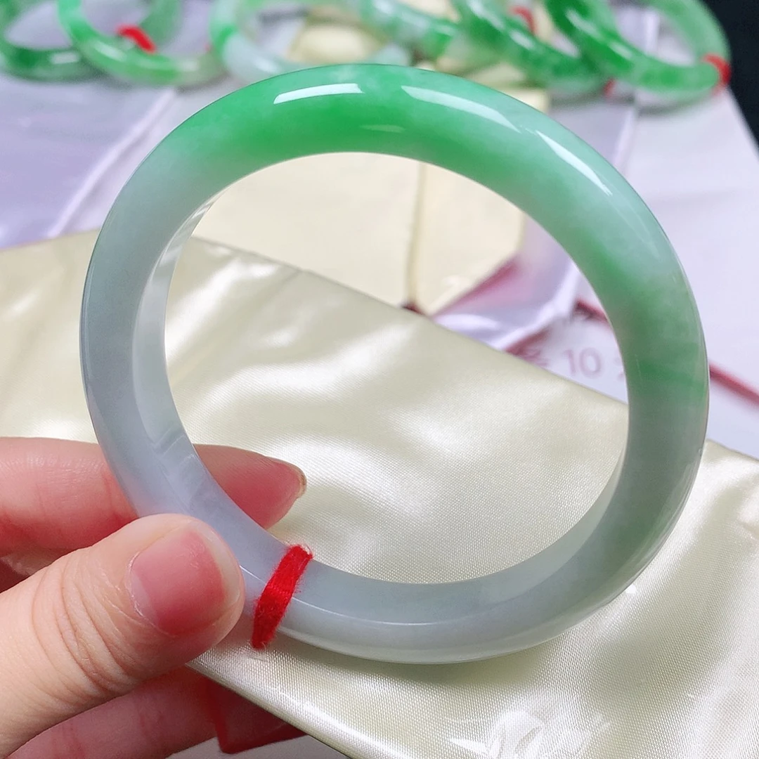 翡翠未镶嵌手镯1830