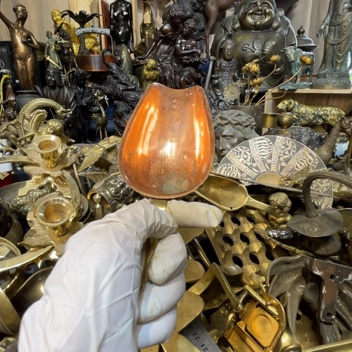 s****t大阪回流铜器摆件