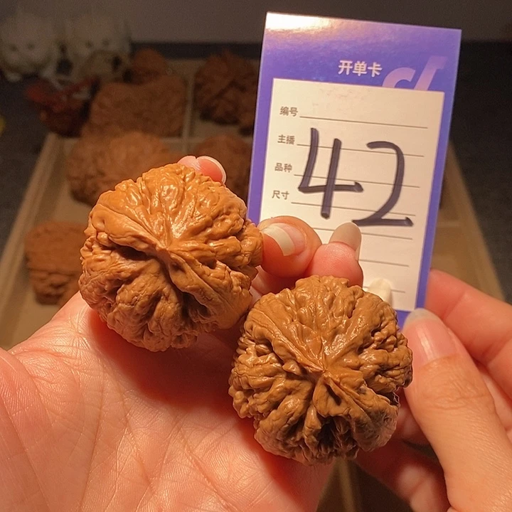 把件文玩核桃霸王龙色差特价