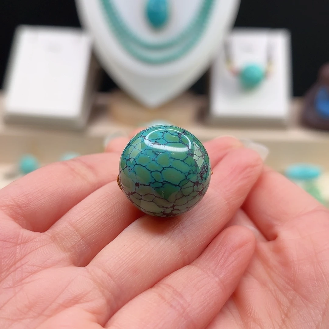 绿松石配饰未镶嵌